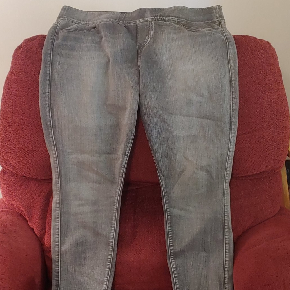 Torrid denim sz 1 pull on skinny jeans